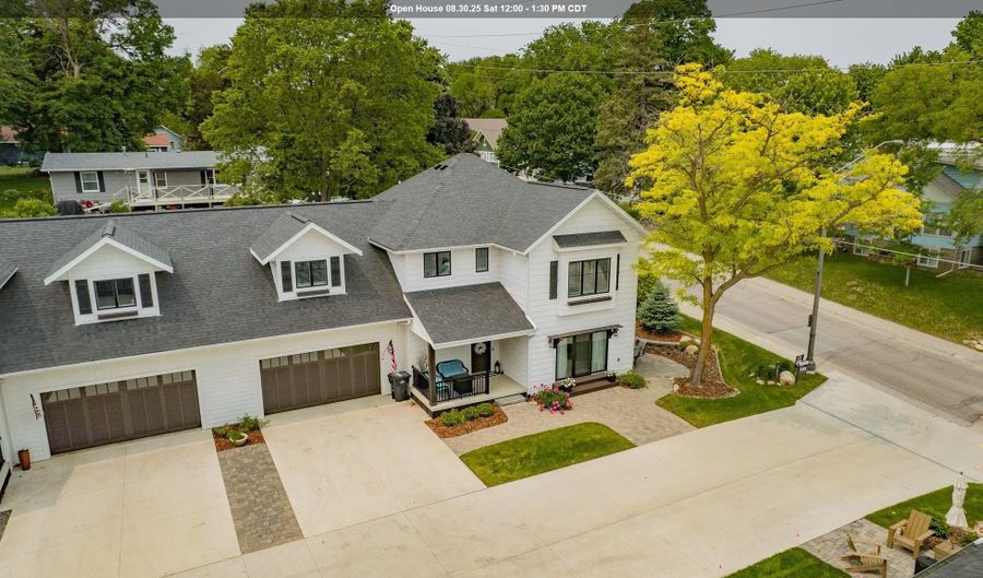 171 Linden Dr. A, Arnolds Park, IA 51331 - 6 Beds, 2 Bath