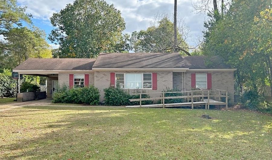 2024 Stuart Ave, Albany, GA 31707 - 3 Beds, 2 Bath