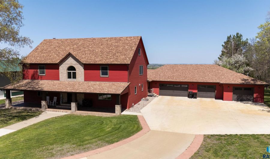 48190 265th St, Brandon, SD 57005 - 7 Beds, 5 Bath