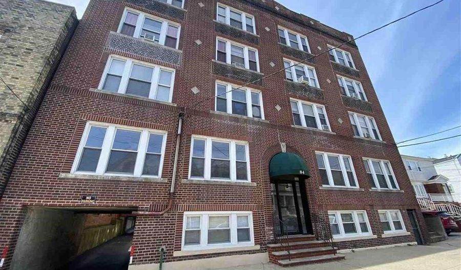 84 W 25TH St A3, Bayonne, NJ 07002 - 1 Beds, 1 Bath