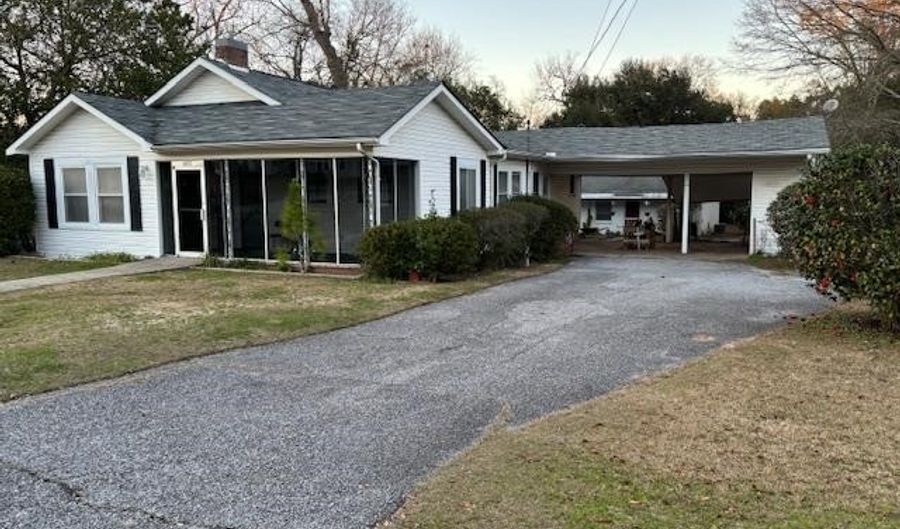603 Montgomery St, Andalusia, AL 36420 - 3 Beds, 2 Bath
