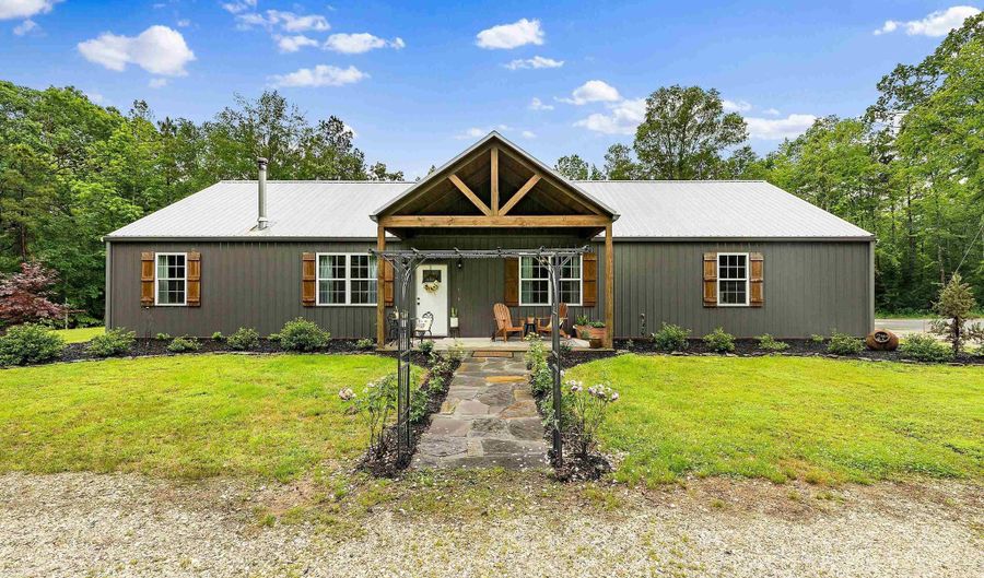 908 Oak Grove Rd, Amity, AR 71921 - 3 Beds, 2 Bath