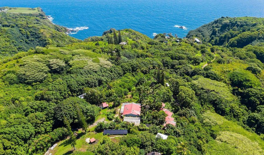 7953 Hana Hwy, Haiku, HI 96708 - 3 Beds, 1 Bath