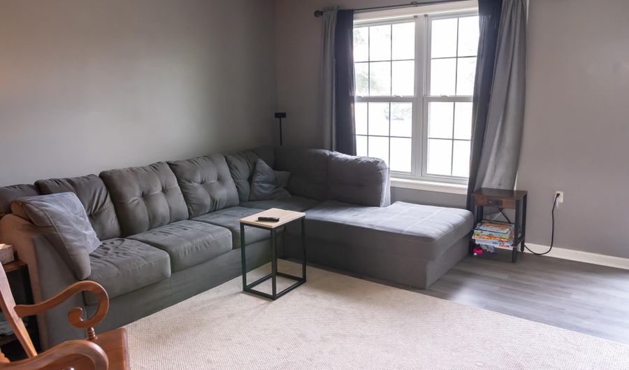 1464 MOUNTAIN SHADOW Ter 1, Fayetteville, PA 17222 - 4 Beds, 1 Bath