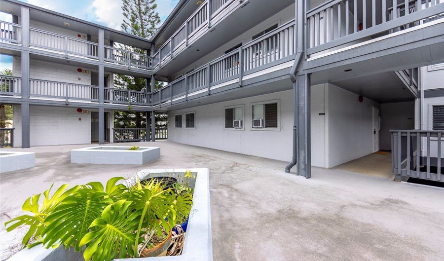 46-261 Kahuhipa St 102, Kaneohe, HI 96744 - 2 Beds, 1 Bath