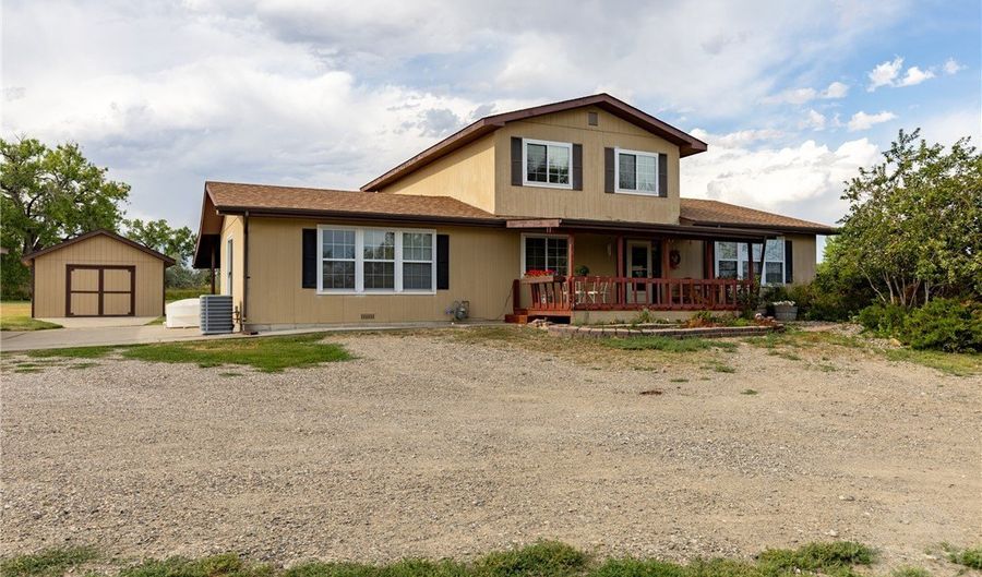 7521 LODGEPOLE Pl, Billings, MT 59106 - 5 Beds, 3 Bath