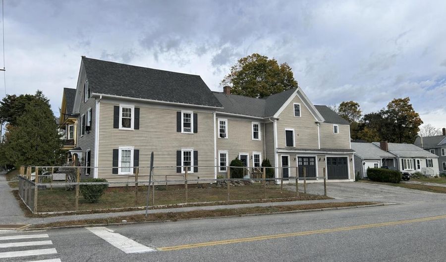 365 Turner St, Auburn, ME 04210 - 0 Beds, 2 Bath