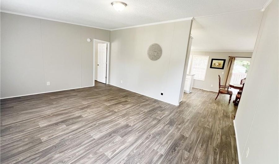 325 Washington Dr, Athens, GA 30601 - 3 Beds, 2 Bath
