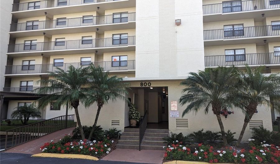 800 COVE CAY Dr 4C, Clearwater, FL 33760 - 2 Beds, 2 Bath