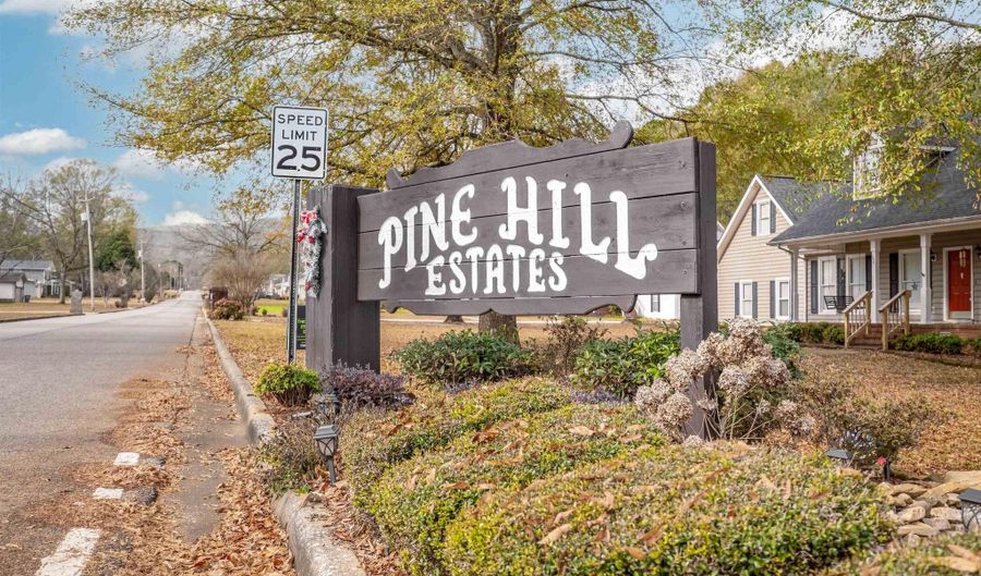 429 LILLIAN Ln, Anniston, AL 36207 - 3 Beds, 2 Bath