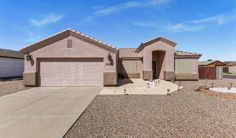 10852 W COVE Dr, Arizona City, AZ 85123 - 3 Beds, 2 Bath