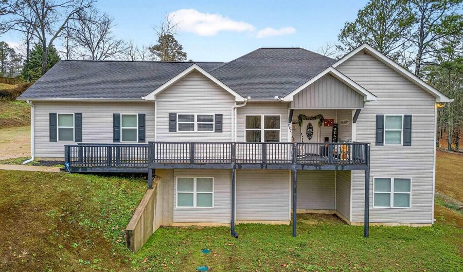 227 HOLLI Ln, Anniston, AL 36201 - 3 Beds, 4 Bath