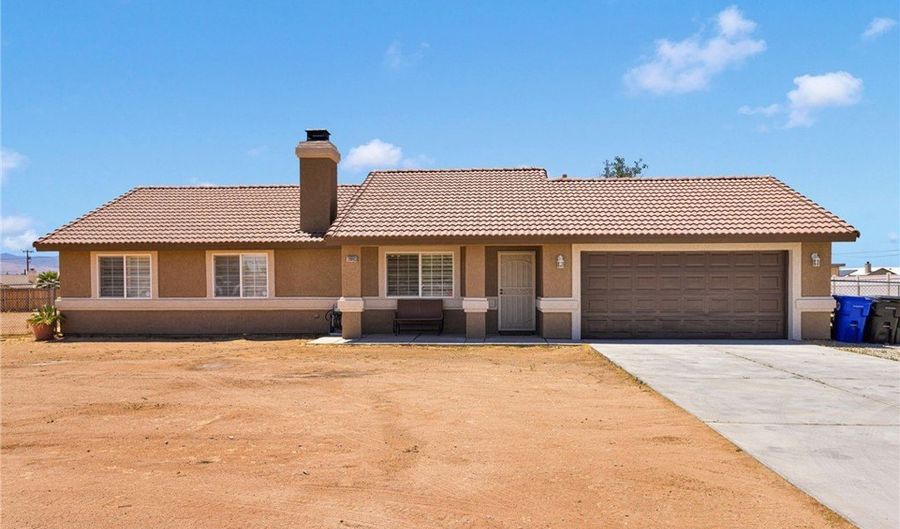 20083 Rimrock Rd, Apple Valley, CA 92307 - 3 Beds, 2 Bath