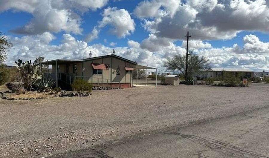 27829 Santa Fe Ave, Bouse, AZ 85325 - 2 Beds, 2 Bath