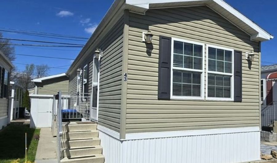 43 Coke Ave 83, Avenel, NJ 07001 - 1 Beds, 1 Bath