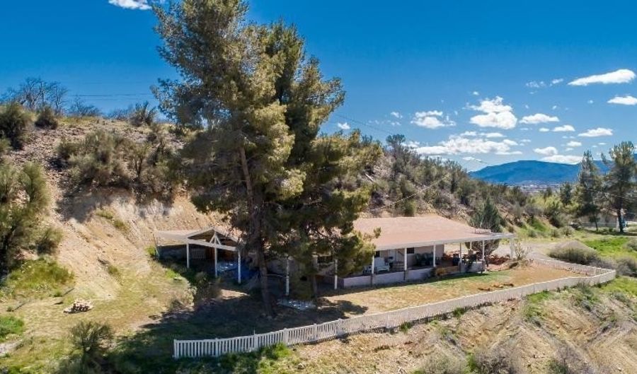 1012 W APACHE Trl, Camp Verde, AZ 86322 - 4 Beds, 2 Bath