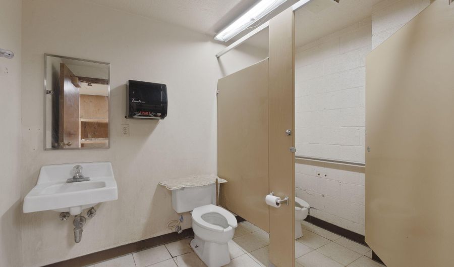 221 BROADWAY Blvd SE, Albuquerque, NM 87102 - 0 Beds, 0 Bath