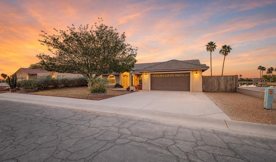 10048 W SAN LAZARO Dr, Arizona City, AZ 85123 - 3 Beds, 2 Bath