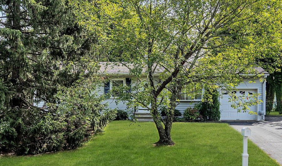 97 Pheasant Dr, Bayville, NJ 08721 - 3 Beds, 1 Bath