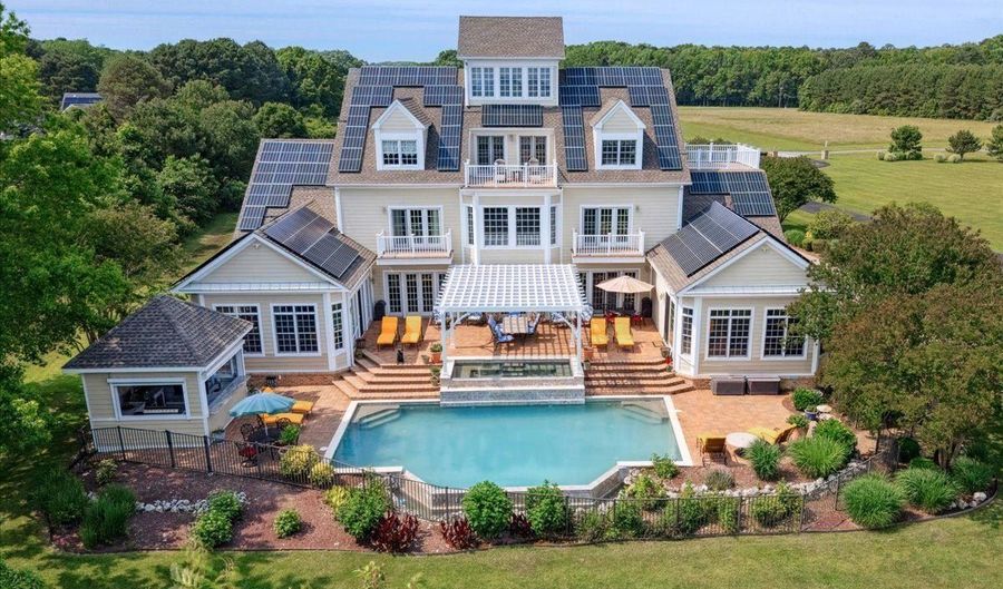 11525 BAY POINT Ln, Berlin, MD 21811 - 5 Beds, 6 Bath