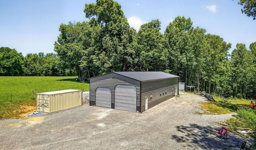 359 Allen Sells Ln, Alpine, TN 38543 - 1 Beds, 1 Bath