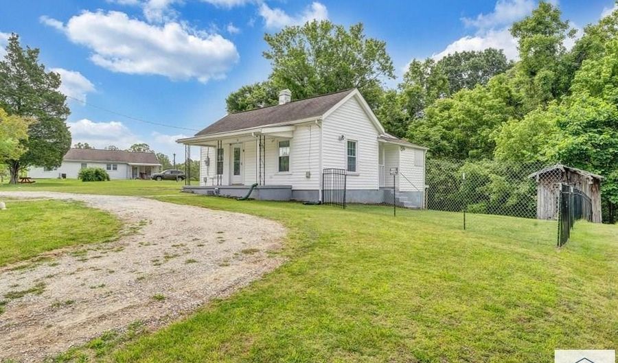 47 Young Ave, Bassett, VA 24055 - 2 Beds, 1 Bath