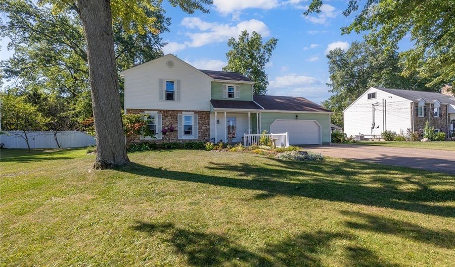 47785 Cooper Foster Park Rd, Amherst, OH 44001 - 4 Beds, 2 Bath