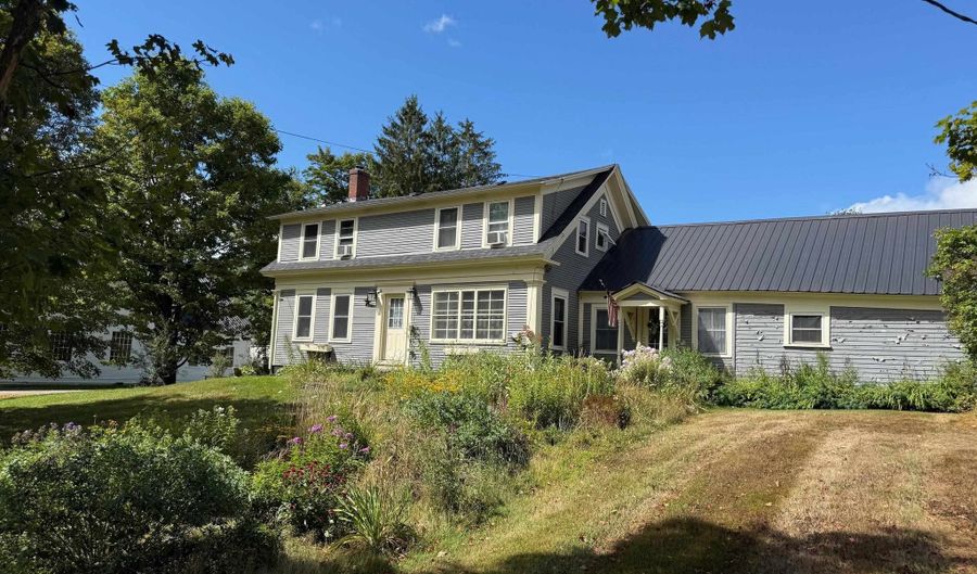 806 Main St, Albany, VT 05820 - 3 Beds, 2 Bath