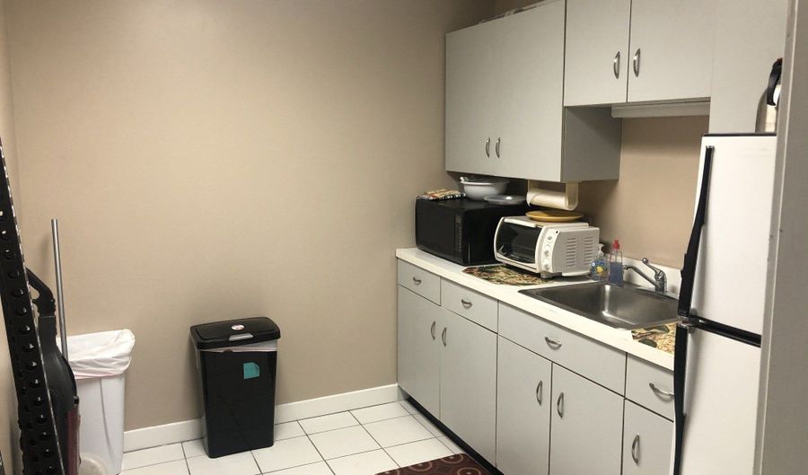 491 Main St, Branford, CT 06405 - 0 Beds, 0 Bath