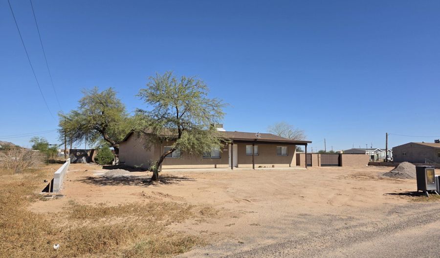 6200 N LAKE SHORE Dr, Casa Grande, AZ 85194 - 3 Beds, 2 Bath