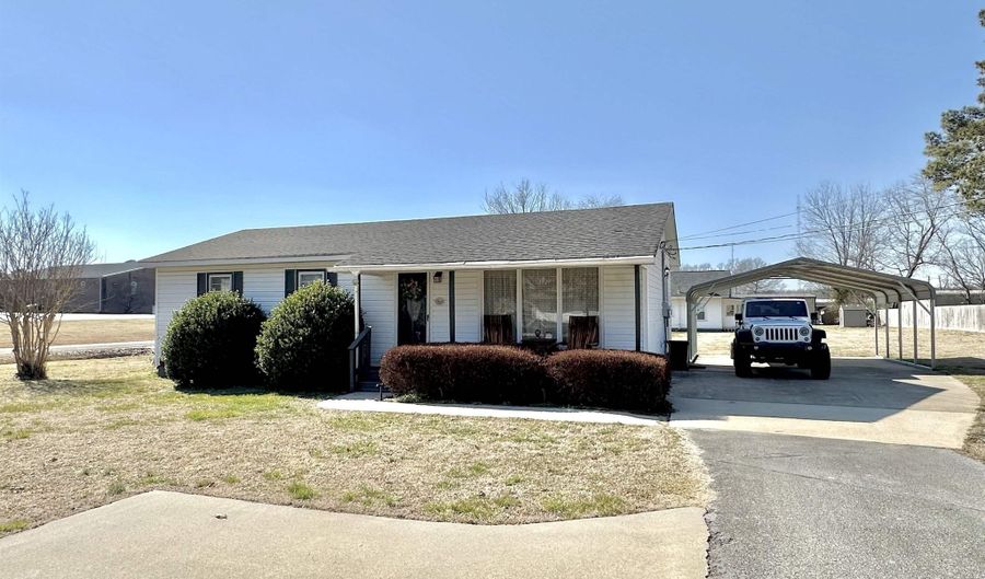 29645 3rd Ave, Ardmore, AL 35739 - 3 Beds, 1 Bath