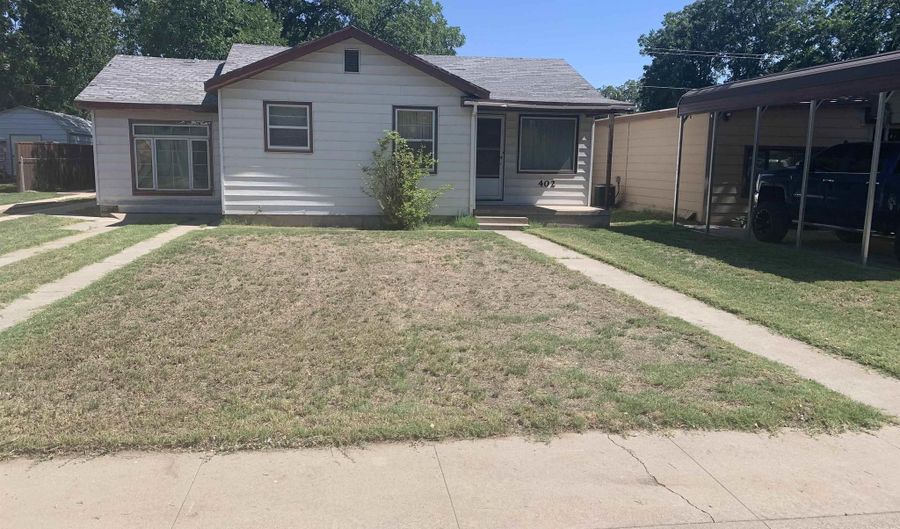 402 Rosedale St, Carlsbad, NM 88220 - 2 Beds, 1 Bath