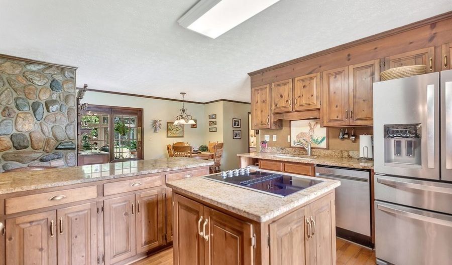 117 Carter Hall Dr, Anderson, SC 29621 - 5 Beds, 5 Bath