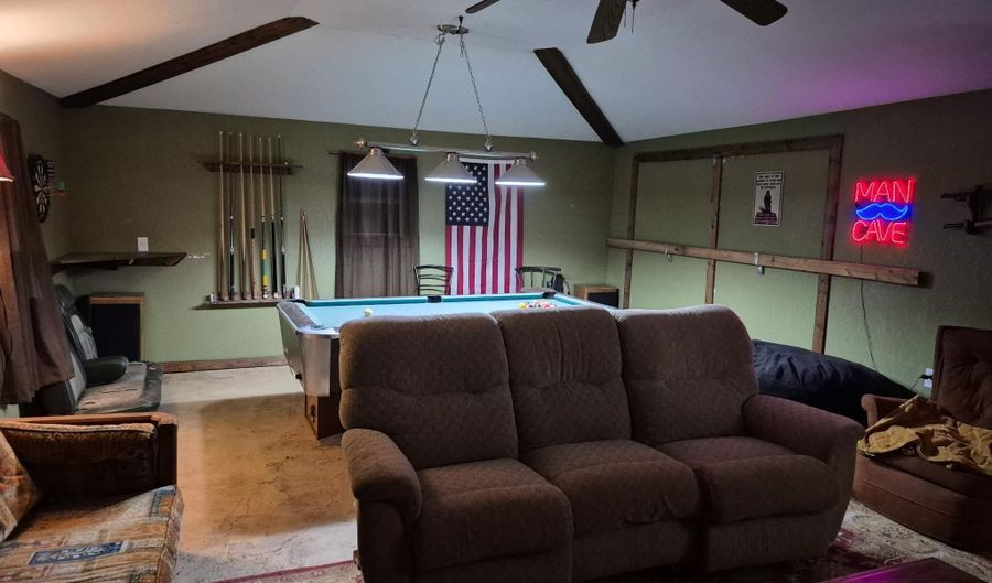 1209 Hardin St, Alden, IA 50006 - 2 Beds, 2 Bath