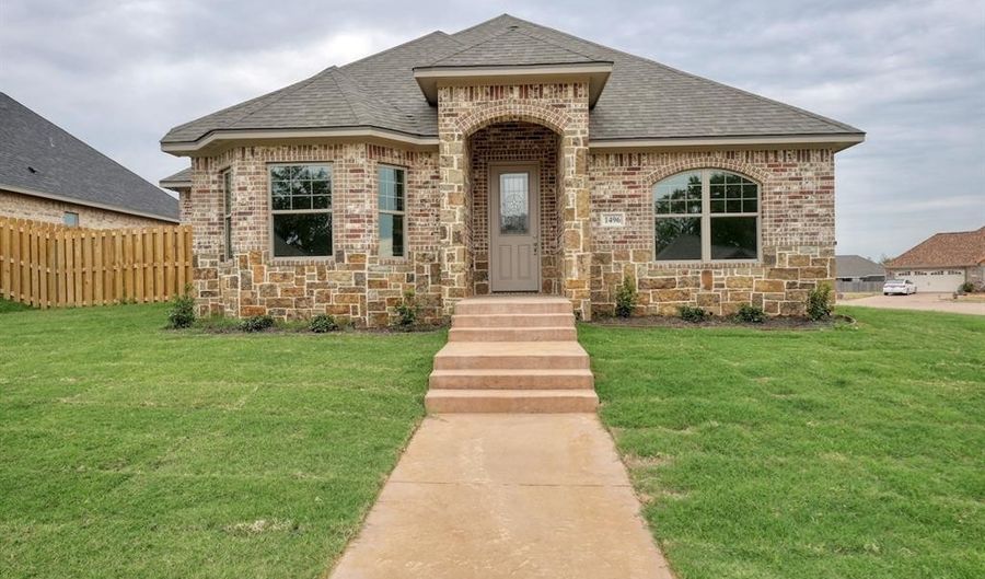 1496 Schroeder Cir, Lindale, TX 75771 - 3 Beds, 3 Bath