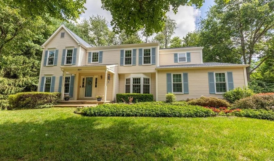 331 SHERINGHAM Dr, Hockessin, DE 19707 - 4 Beds, 3 Bath