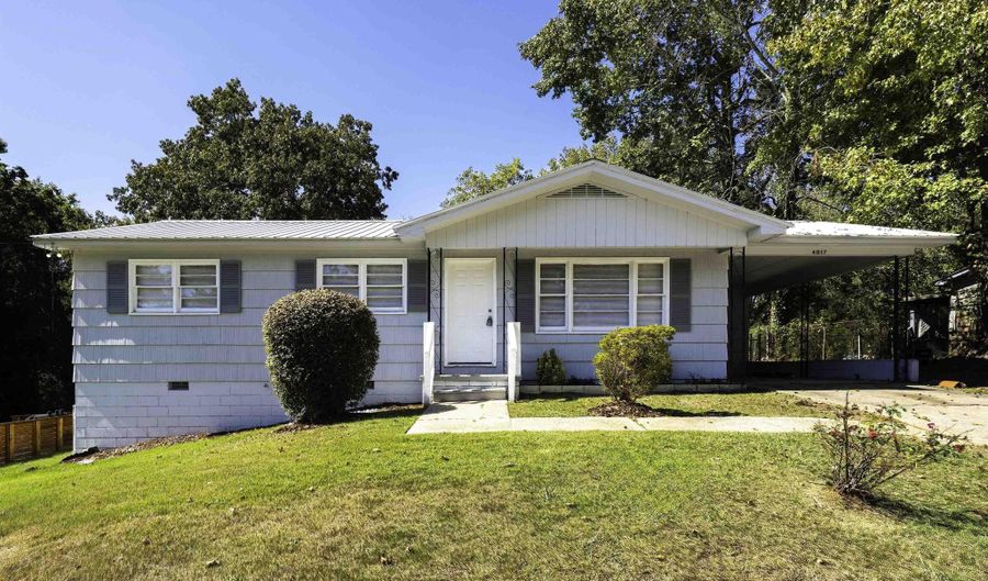 4017 FLOWERS St, Adamsville, AL 35005 - 3 Beds, 1 Bath