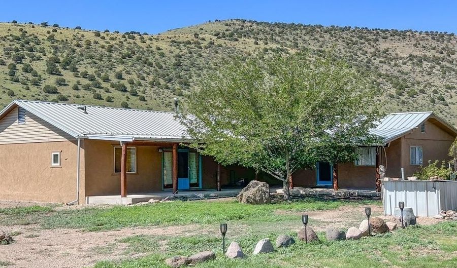 7150 W Hwy 180, Buckhorn, NM 88025 - 3 Beds, 2 Bath