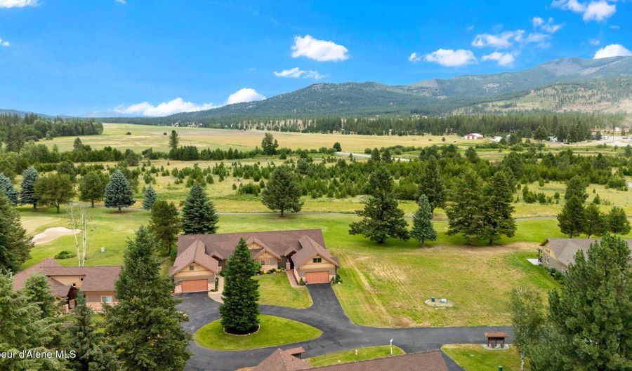 85 Bellflower Ct, Blanchard, ID 83804 - 2 Beds, 3 Bath