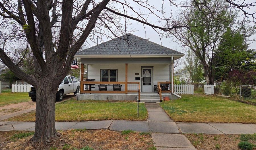 533 Main Ave, Akron, CO 80720 - 3 Beds, 2 Bath
