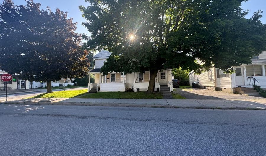 137-139 Park St, Bennington, VT 05201 - 5 Beds, 3 Bath