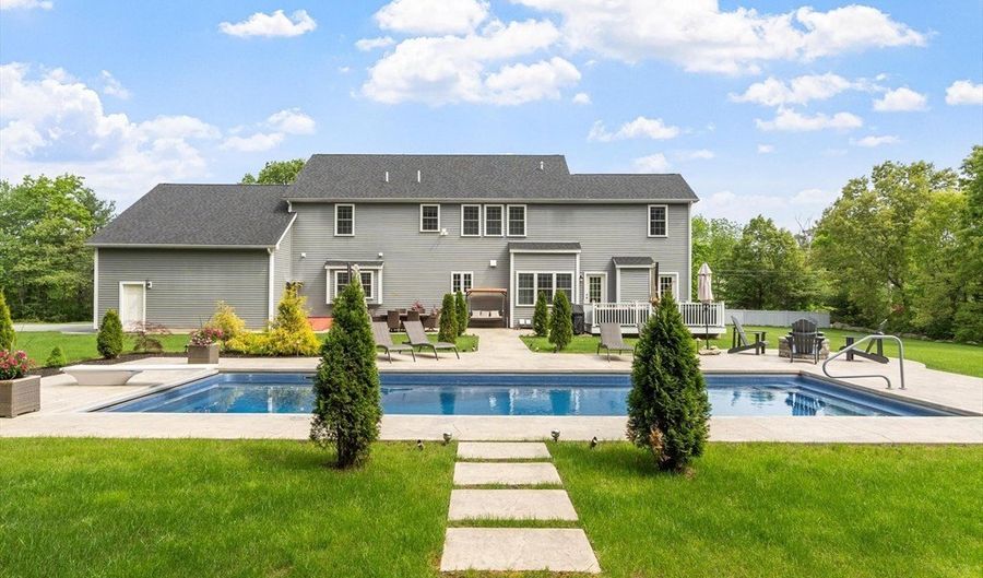 324 Old Harvard Rd, Boxborough, MA 01719 - 4 Beds, 4 Bath