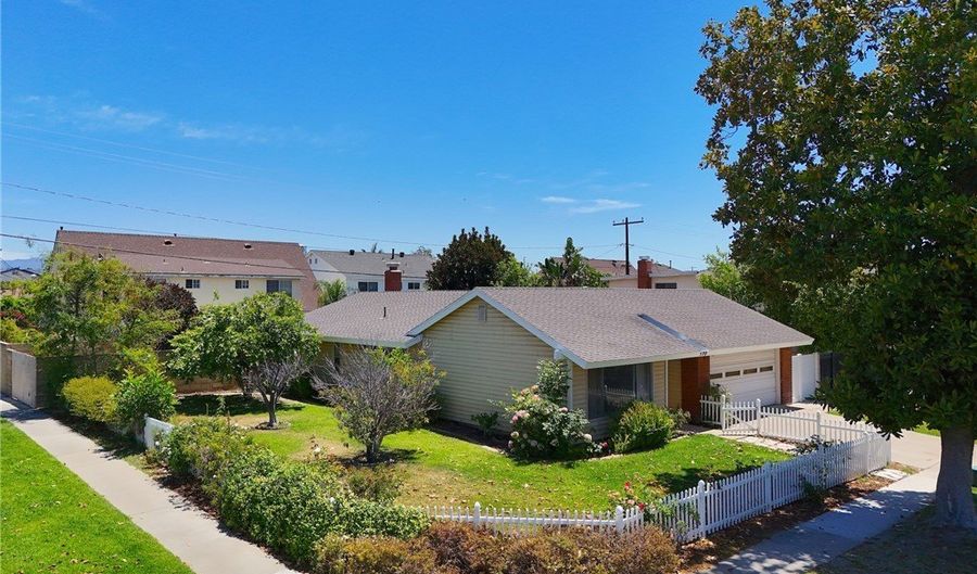 170 S Barbara Way, Anaheim, CA 92806 - 3 Beds, 2 Bath