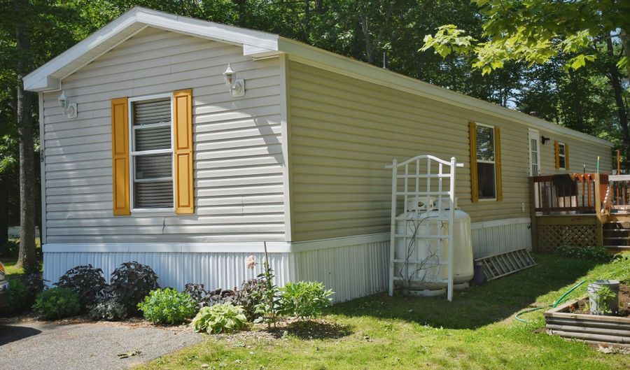 29 Ashleigh Ln, Standish, ME 04084 - 2 Beds, 2 Bath