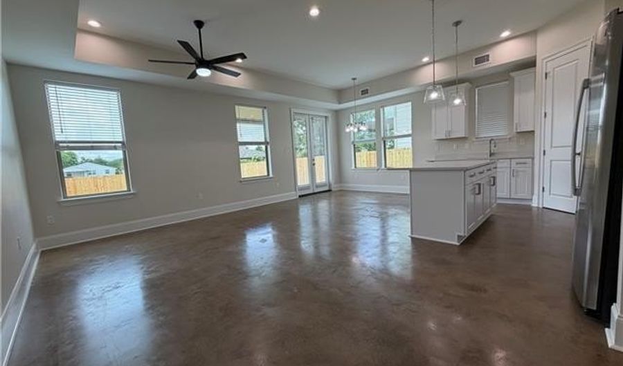 118 BERGER St B, Belle Chasse, LA 70037 - 3 Beds, 3 Bath