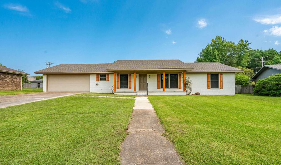 2708 MOCKINGBIRD, Arkadelphia, AR 71923 - 3 Beds, 2 Bath