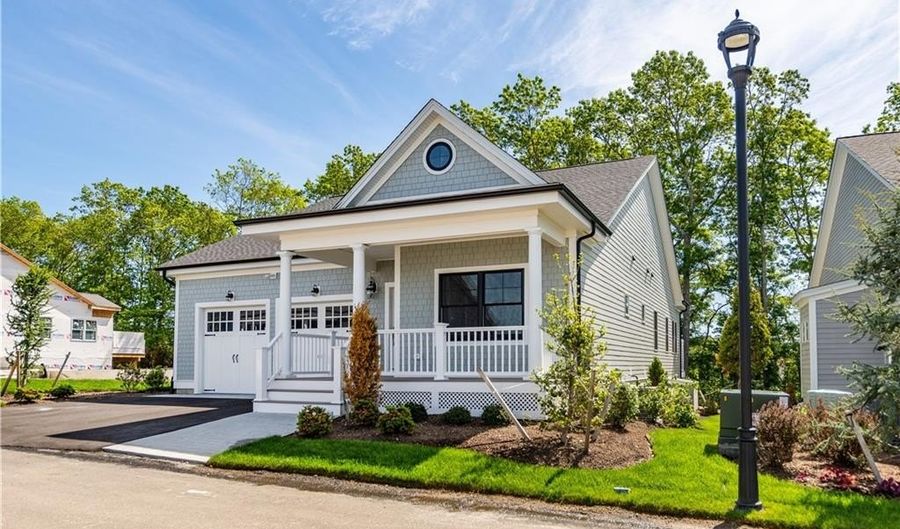 13 Hampton Rd 21, Coventry, RI 02816 - 3 Beds, 3 Bath