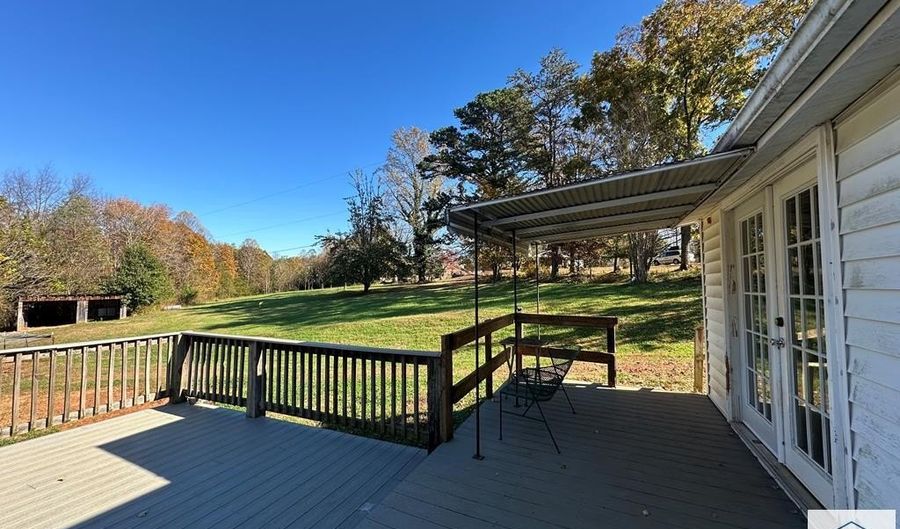 491 Fairmont Dr, Bassett, VA 24055 - 3 Beds, 1 Bath