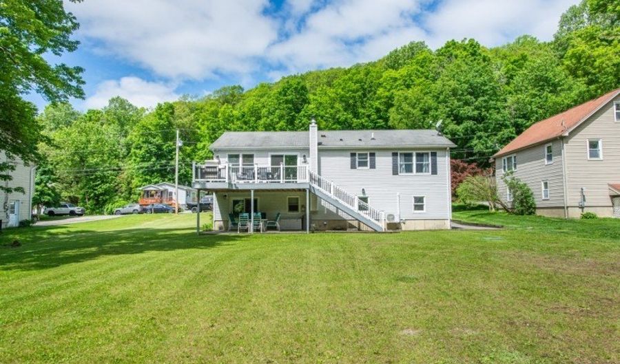 10 W Shore Dr, Alloway, NJ 07462 - 3 Beds, 3 Bath