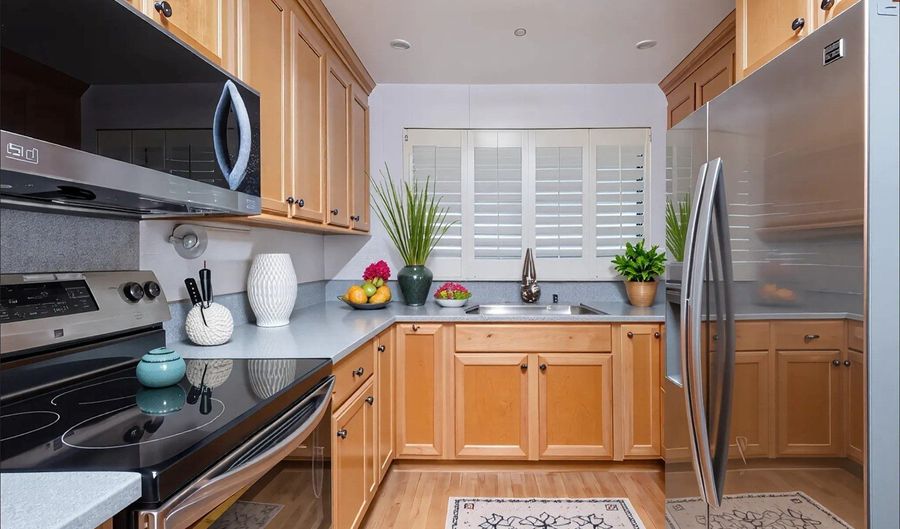 4280 Salt Lake Blvd D23, Honolulu, HI 96818 - 3 Beds, 3 Bath